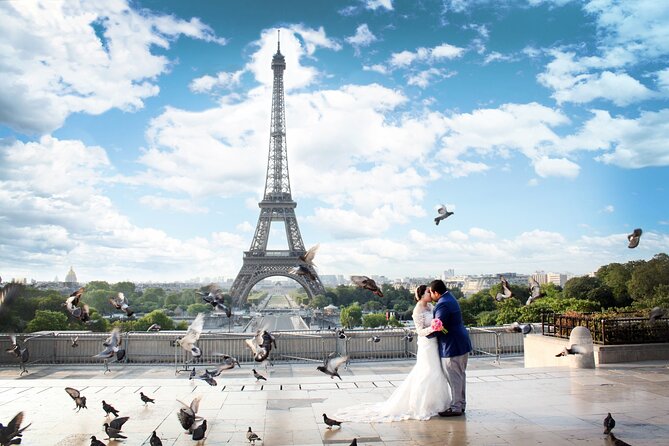 Full Day Private Tour of Paris in a Van with photoshoot included