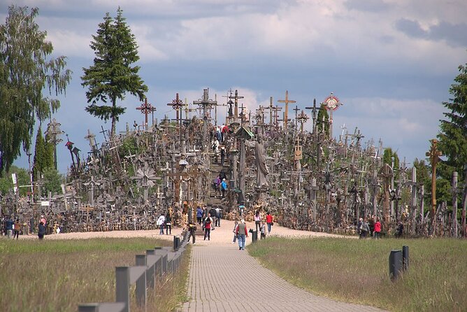 Full-Day Private Trip, Hill of Crosses, Rundale and Bauska Castle