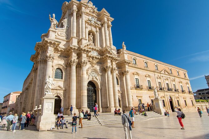 Full Day Sicily Tour from Malta. Visit Mt Etna and Syracuse