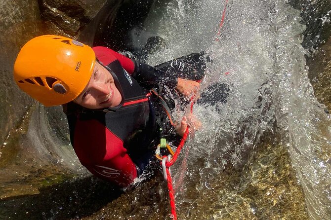 Fun and Adventure – Best beginner canyoning near Bellinzona