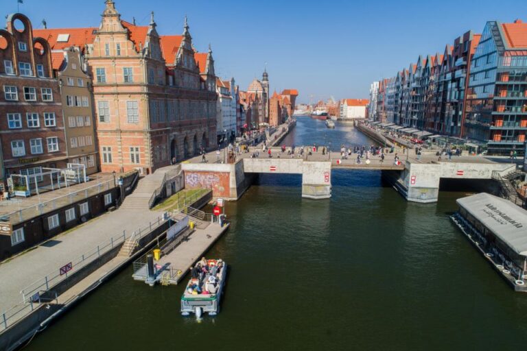 Gdask: Motlawa River Sightseeing Catamaran Cruise
