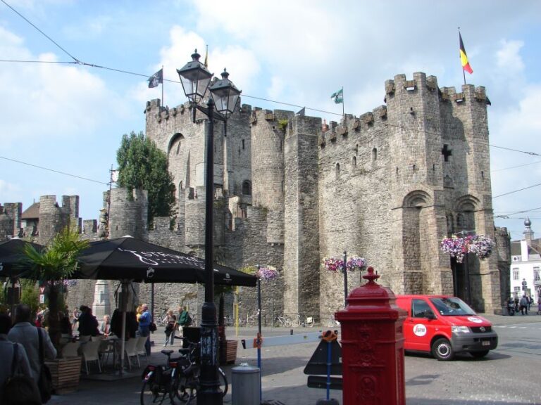 Ghent: Private 2-Hour Walking Tour