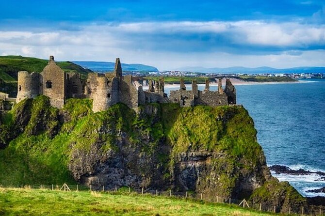 Giants Causeway and Belfast 2 Days with Private Chauffeur Tour