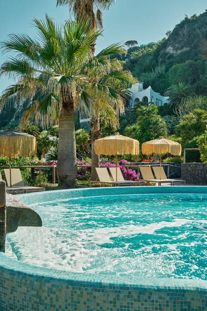Giardini Poseidon Terme: Dal porto di Napoli