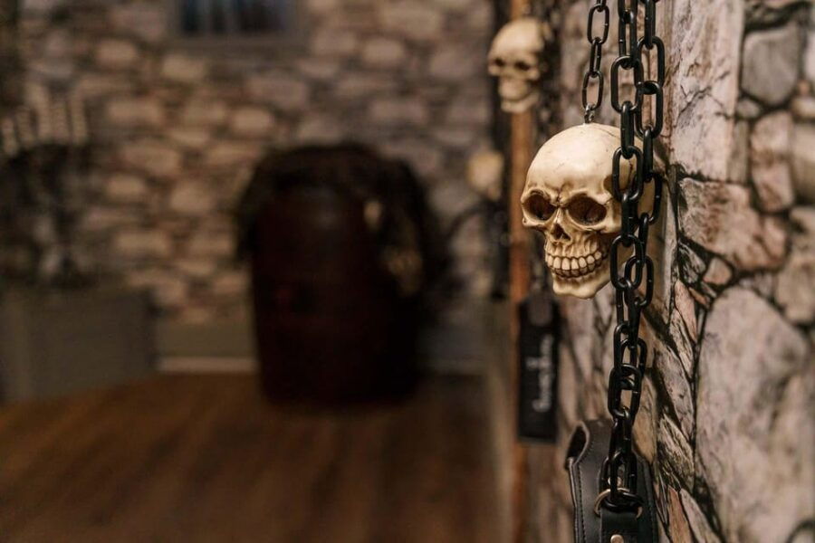 Glasgow: Escape Room The Ghost of Mary Queen of Scots - What Is the Theme and Story?