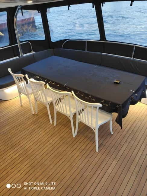 Golden Horn and Bosphorus Sunset Tour Stop at Anatolian Side