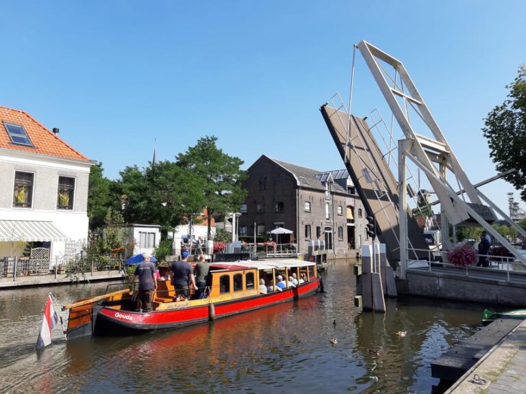 Gouda: Historical Canal Cruise