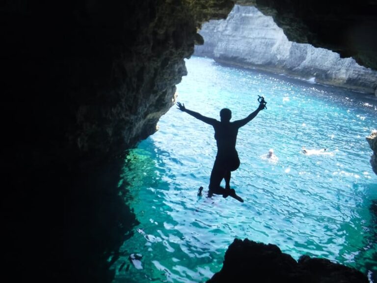 Gozo and Comino Boat and Snorkeling Adventure