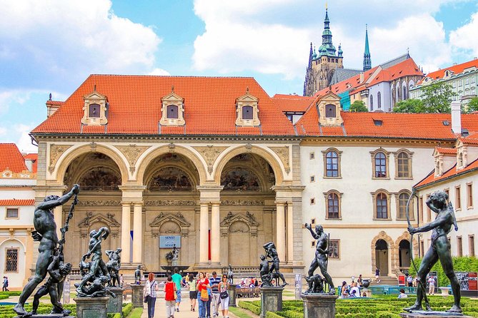 Green walk in Prague’s historic garden and parks with a Local