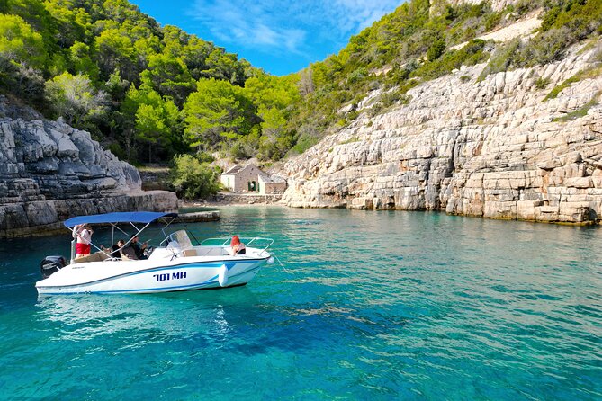 Group Speedboat Tour from Makarska: 3 Islands