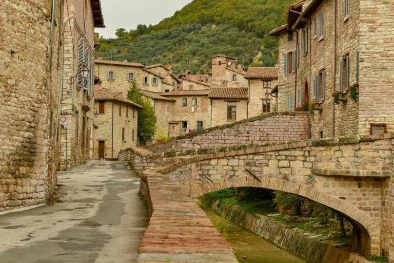 Gubbio guided tour with lunch & Visit of Sant’Ubaldo Church