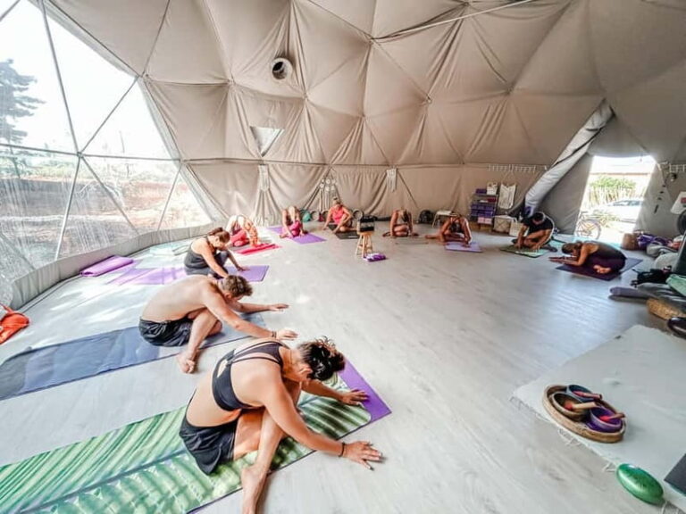 Guia: Albufeira Dome Vinyasa Yoga Classes with Lulushanti