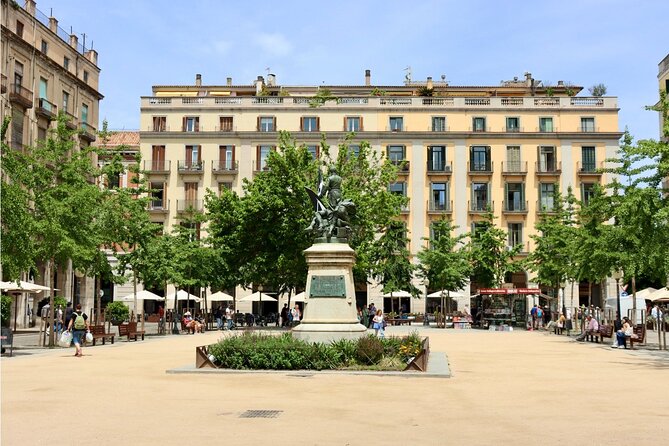 Guided Walking Tour in Girona