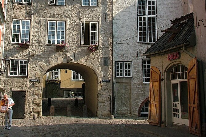Guided Walking Tour in Riga