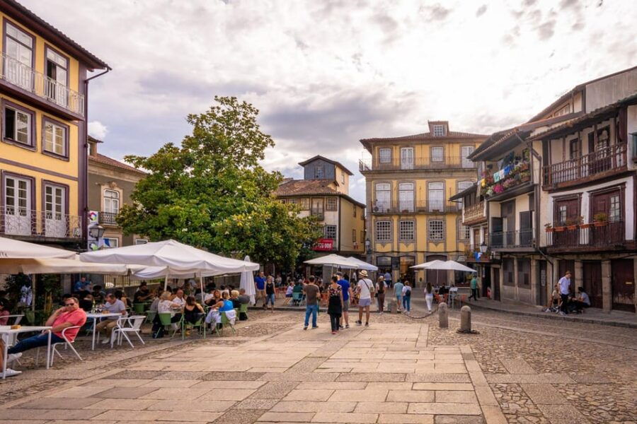 Guimarães: Flexible Walking Tour in Historic Center - Exploring the Medieval Heart