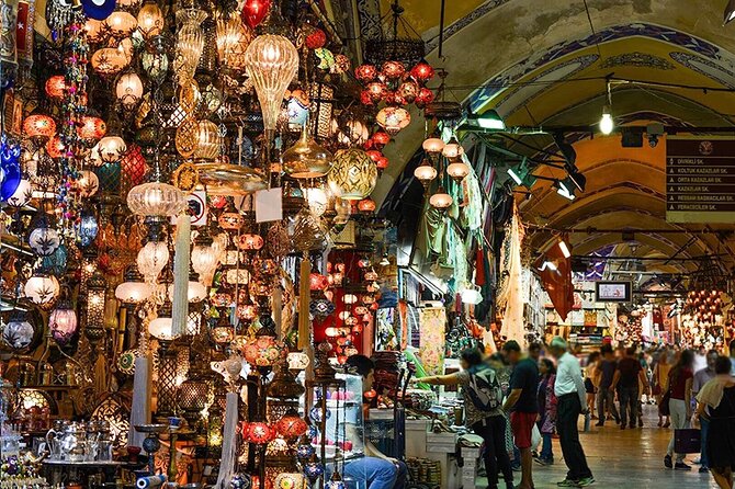 Hagia Sophia, Basilica Cistern, Grand Bazaar Skip the Ticket Line - An In-Depth Look at the Istanbul Signature Tour