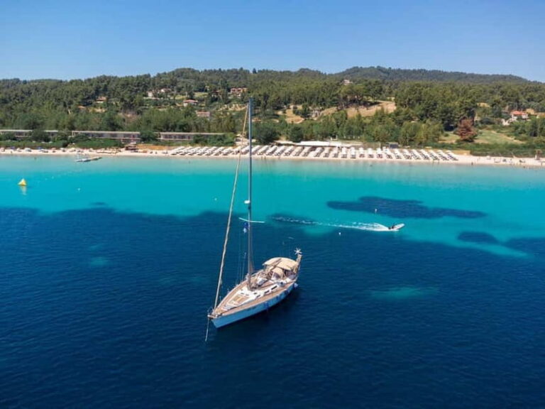 Halkidiki: Full-Day Private Yacht Cruise