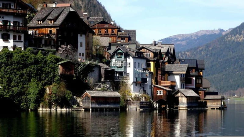 Hallstatt Highlight tour with St. Gilgen Tour from Salzburg - Good To Know