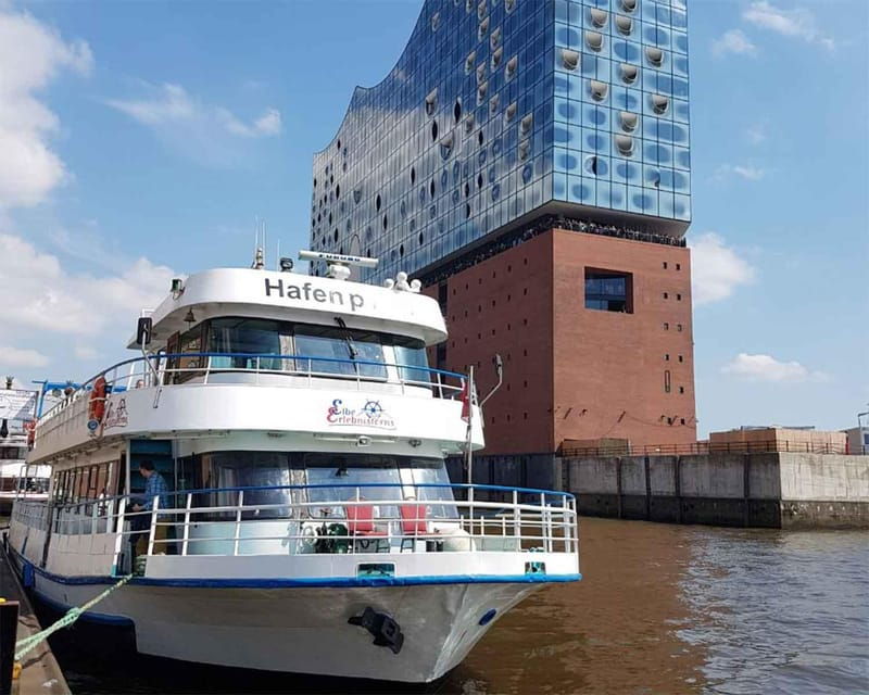 Hamburg: 1 hour harbor boat Tour Hamburg - An In-Depth Look at the Hamburg Harbor Tour
