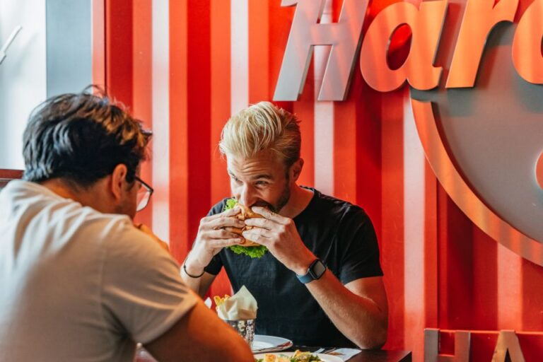 Hamburg: Hard Rock Cafe Skip-the-Line Meal