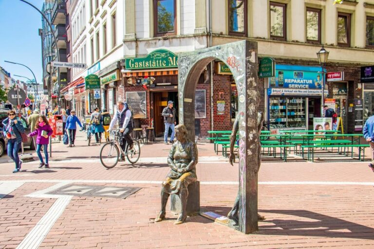 Hamburg: In the footsteps of the Beatles with a Local