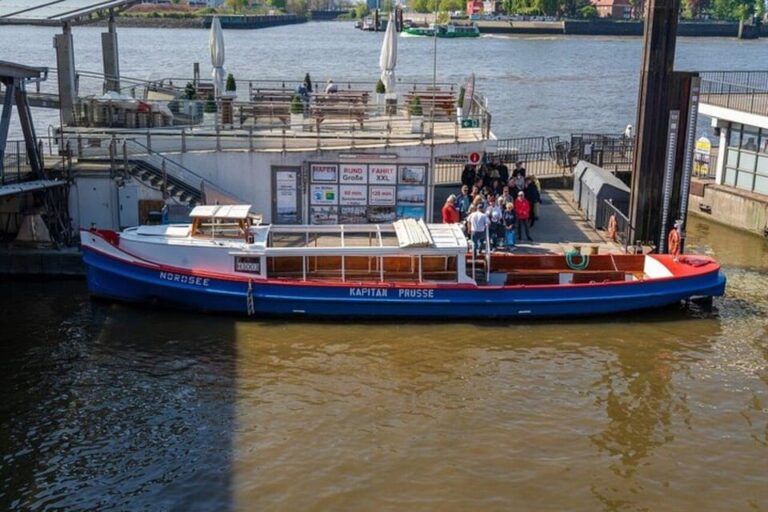 Hamburg: One Hour Traditional Harbor Cruise