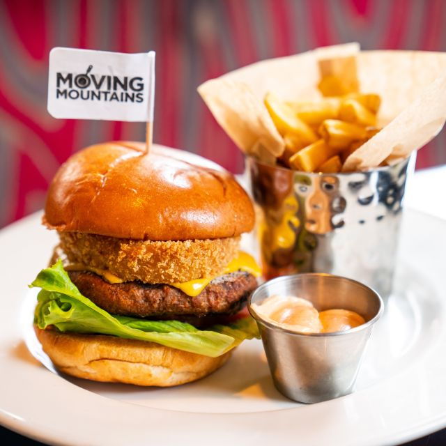 Hard Rock Cafe Berlin with Set Menu for Lunch or Dinner - Who Should Book This Experience?