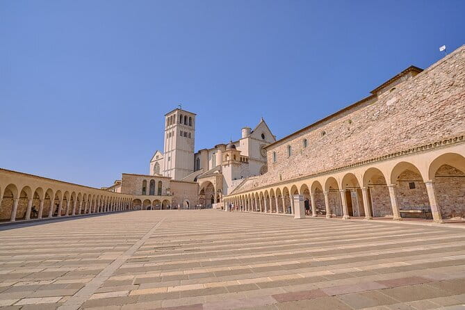 Heart of Umbria: explore the mystic towns of Orvieto and Assisi