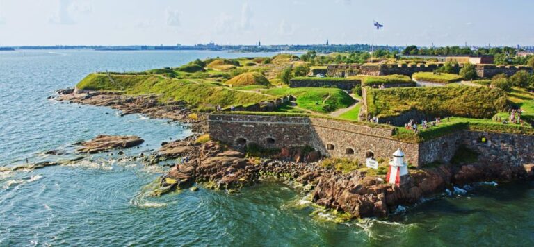 Helsinki: City and Suomenlinna 5-Hour Sightseeing Tour