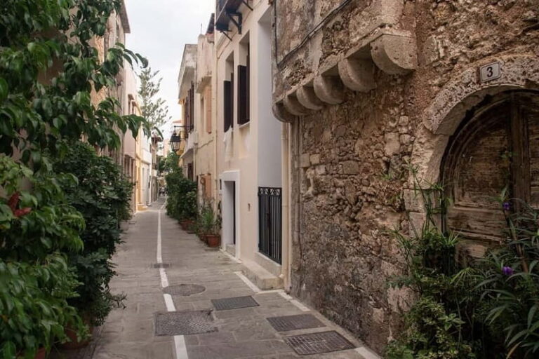 Heraklion Areas:Rethymno,Chania & Lake Kournas Full-Day Tour