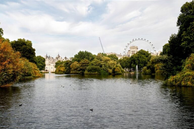 Highlights of Royal London Bike Tour (3 Hours)