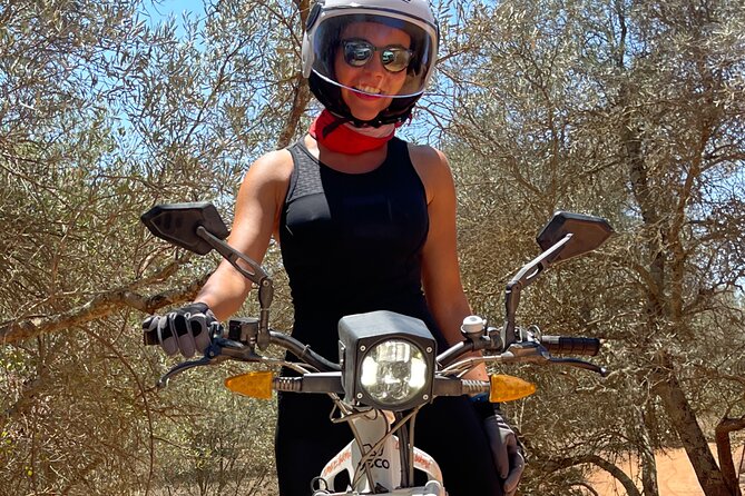 Hills & Thrills: 4 Hr Fonte da Benémola Electric Motorbike Tour