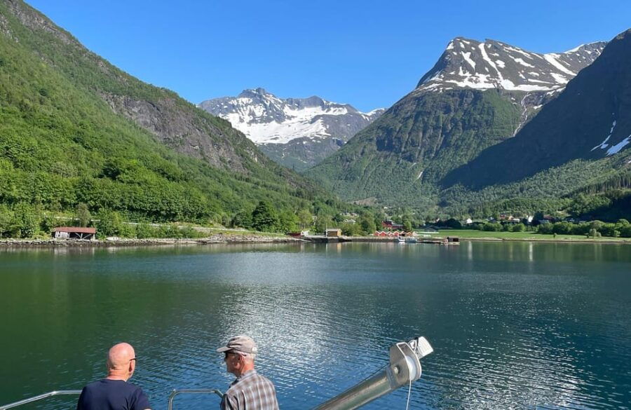 Hjørundfjord Fjord Cruise roundtrip from Ålesund - An In-Depth Look at the Hjørundfjord Cruise