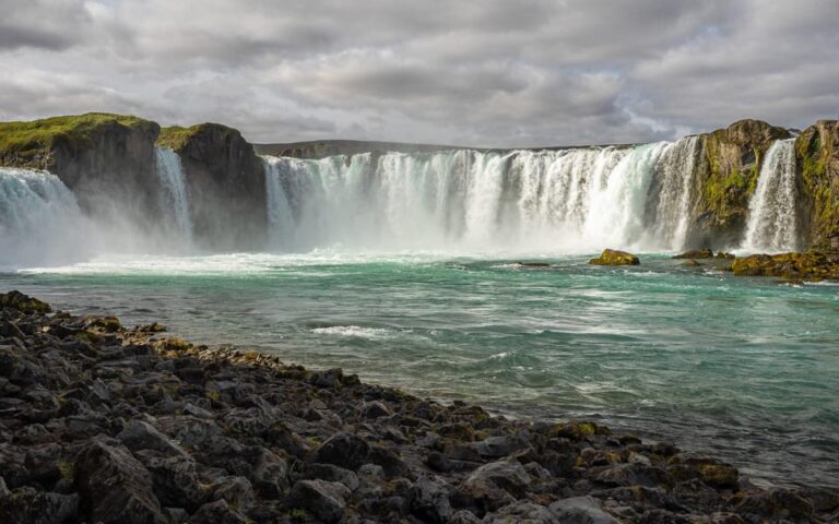Icelands Iconic Landmarks: A 5-Day Ring Road Adventure
