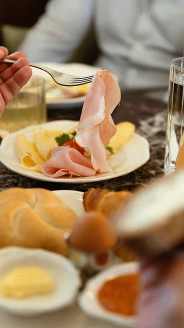 Imperial breakfast before your castle tour