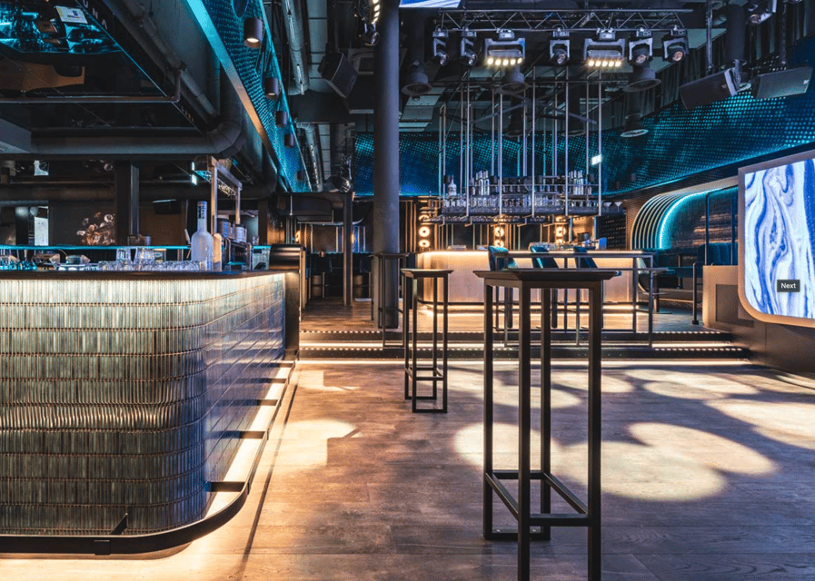 Innsbruck: Party-Ticket at Luna Club Lounge - A Closer Look at the Luna Club Lounge Experience