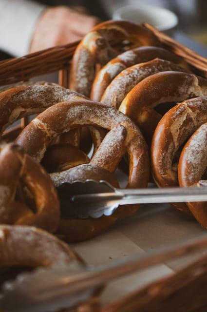 Innsbruck: Walking Traditional Food Tour - Exploring Innsbruck Through a Culinary Lens