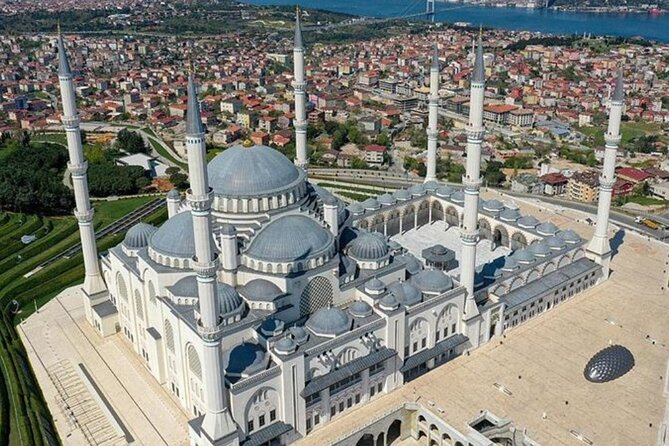 Istanbul Asia and Europe Tour By Bus And Bosphorus Cruise