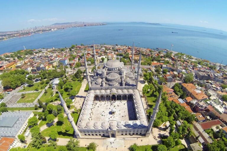 Istanbul: Blue Mosque and Hagia Sophia Tour w/Entry Tickets
