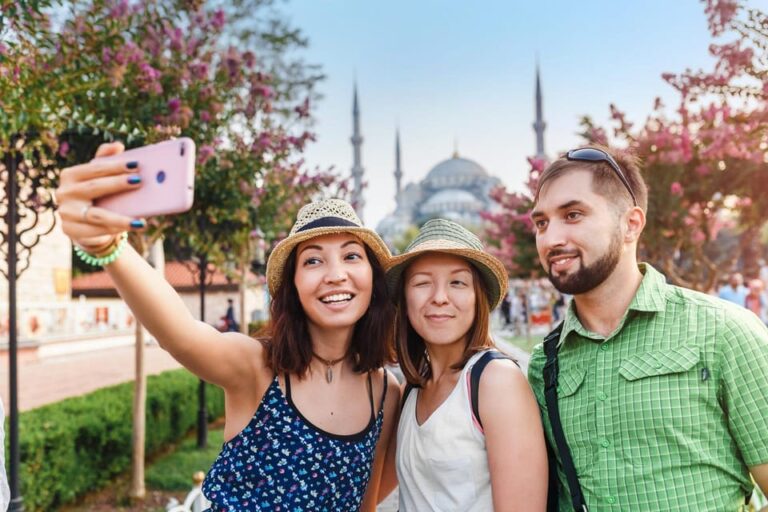 Istanbul Dolmabahçe Palace Private Tour with Transfers