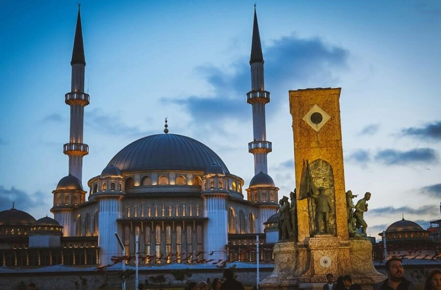 Istanbul: Taksim District Half-Day Walking Tour - What Makes This Tour Stand Out?