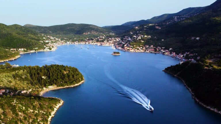 Ithaca Island Tour with Bus & Cruise with Swim Stops