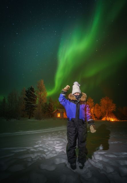 Ivalo: Lake Inari Northern Lights Tour w/ Reindeer & Dinner
