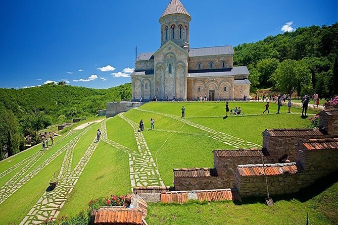 Kakheti Vineyard Lore and Natural Beauty Expedition