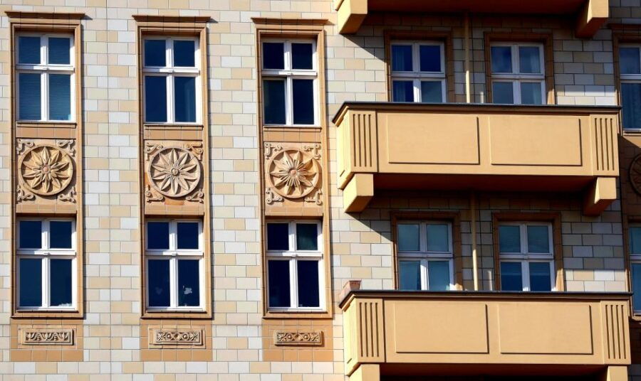 Karl-Marx-Allee Walking Tour: Berlins Socialist History - Exploring Berlin’s Socialist Architecture
