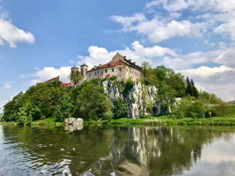 Krakow: 4,5-hours Sightseeing Cruise to Tyniec