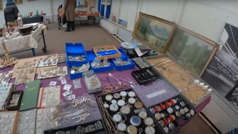 Kraków CommunistFleaMarketTour+CollectorsBoost
