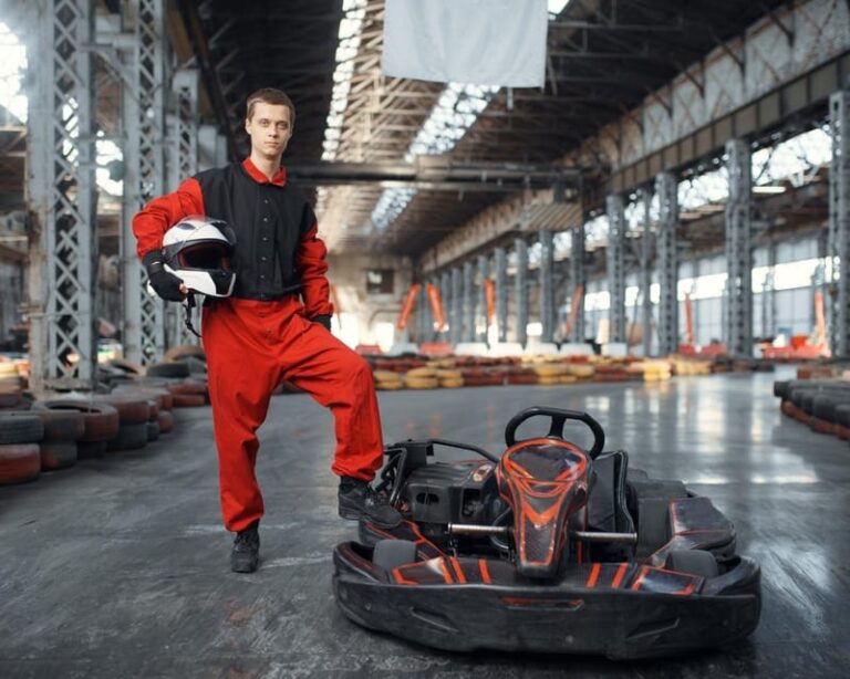 Krakow: Indoor Go-Karting (24-Minute Races)