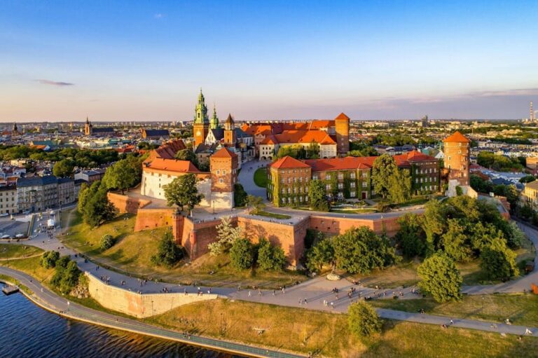 Krakow: Old Town “Royal Route” Walking Tour