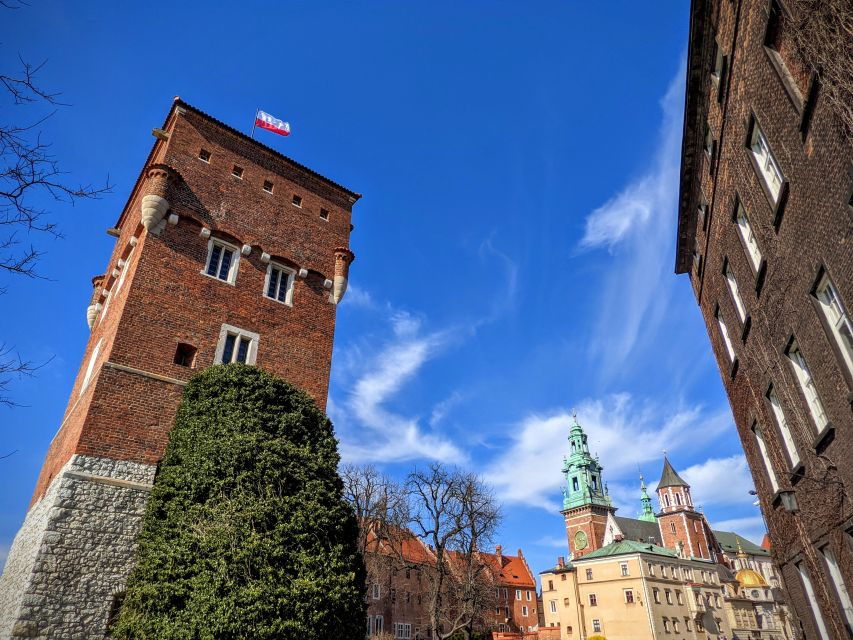 Kraków: Old Town & Wawel Castle Walking Tour - Why This Tour Offers Great Value